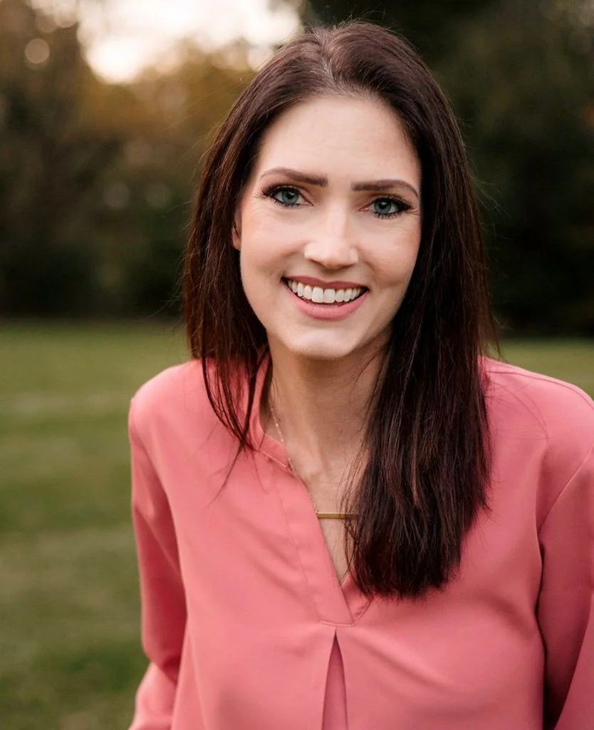 Erin-Maxwell-834x1024