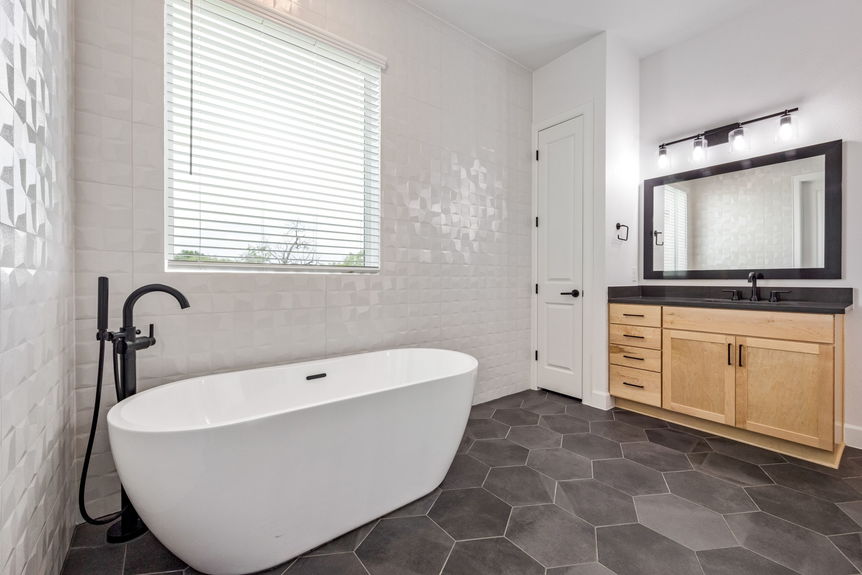 17-web-or-mls-20240407 135 Bedford Dr Spicewood (17 of 84)