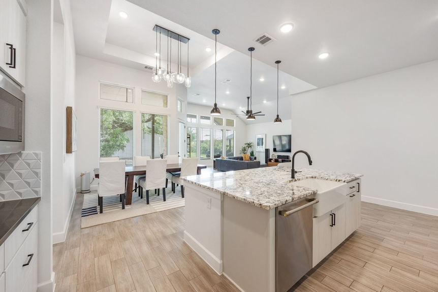 29-web-or-mls-20240407 135 Bedford Dr Spicewood (29 of 84)