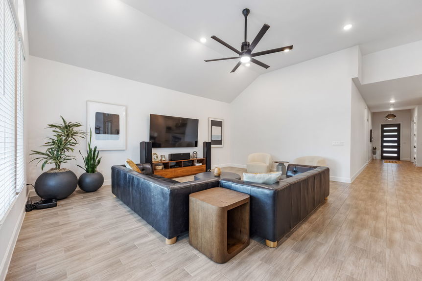 37-web-or-mls-20240407 135 Bedford Dr Spicewood (37 of 84)