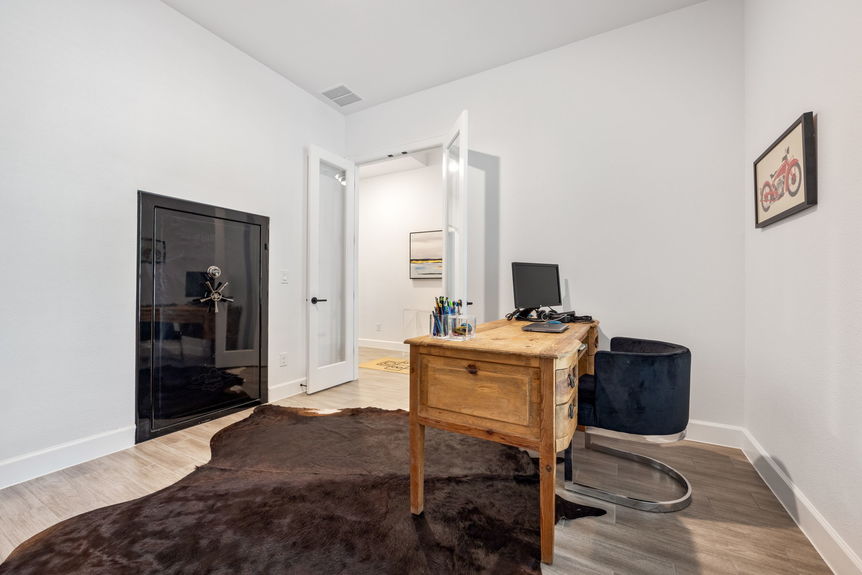 39-web-or-mls-20240407 135 Bedford Dr Spicewood (39 of 84)