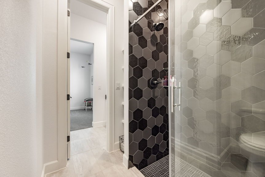 44-web-or-mls-20240407 135 Bedford Dr Spicewood (44 of 84)