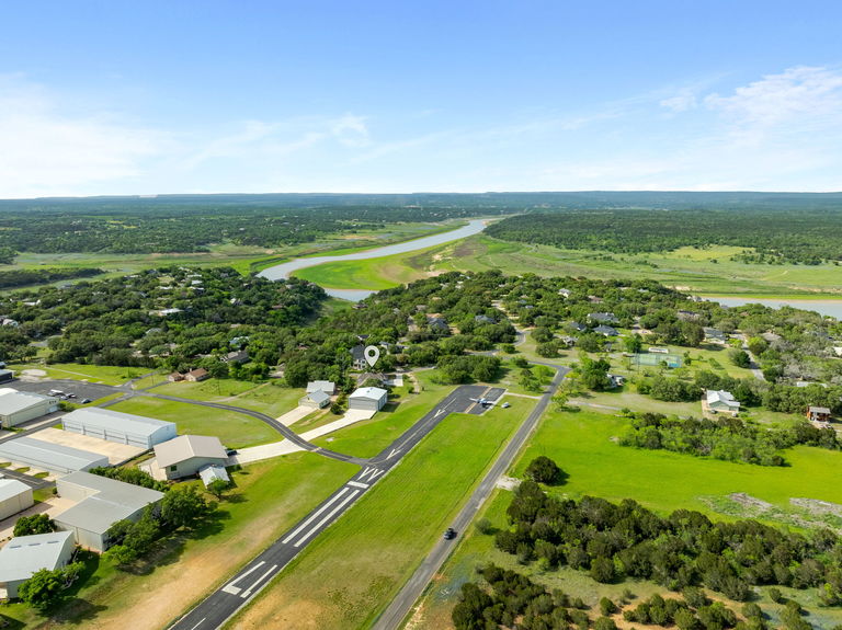 69-web-or-mls-20240407 135 Bedford Dr Spicewood (69 of 84)