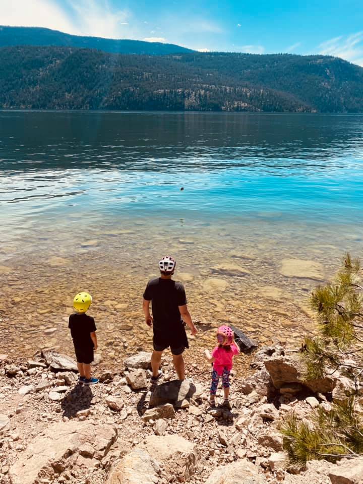 brandon-grass-kids-okanagan-rail-trail