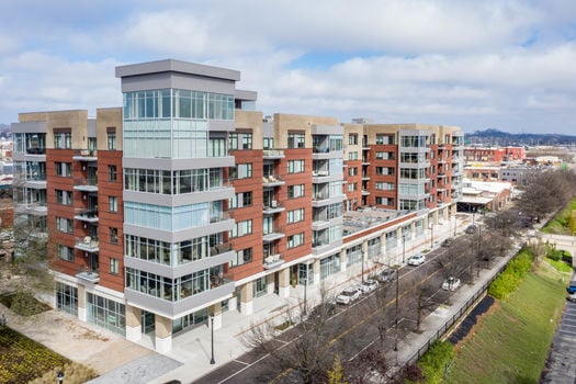 Regas Square Exterior Photo 2021