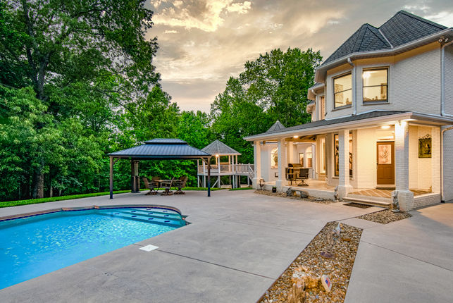 12106 Hewitt &#8211; Exterior &#8211; Small-11