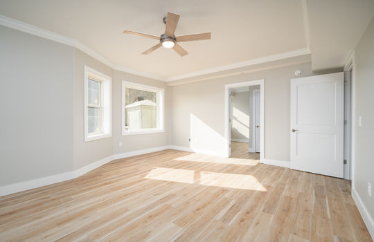 2412 Grand View Ct-13