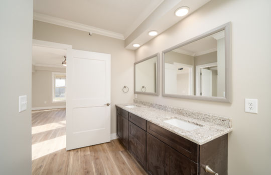 2412 Grand View Ct-15
