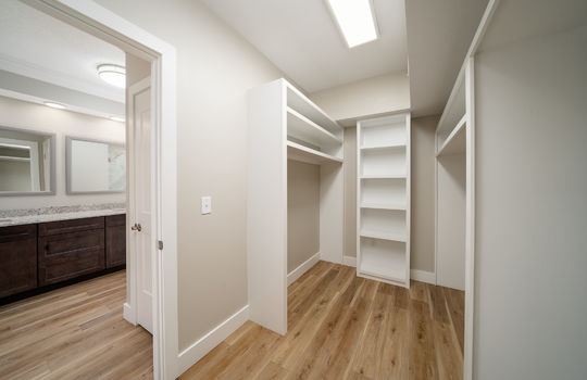 2412 Grand View Ct-17