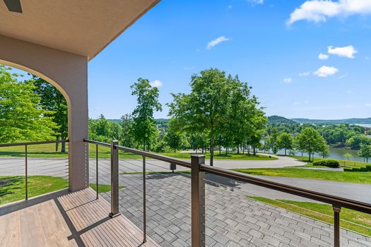 Lakeside-Reserve-Condos-45