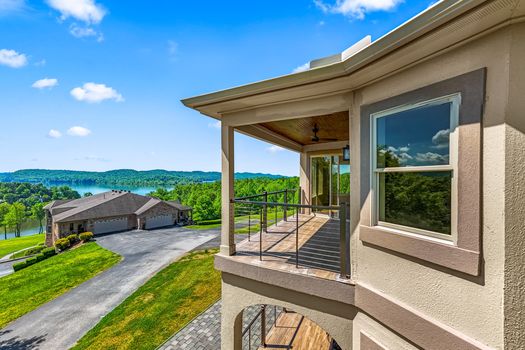 Lakeside-Reserve-Condos-57
