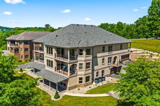 Lakeside-Reserve-Condos-6