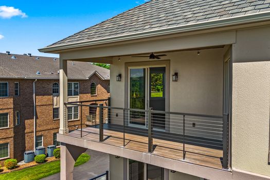 Lakeside-Reserve-Condos-60