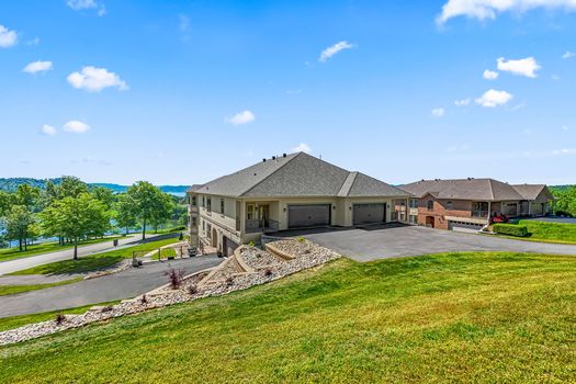 Lakeside-Reserve-Condos-71 (1)