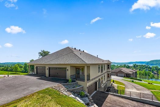 Lakeside-Reserve-Condos-77