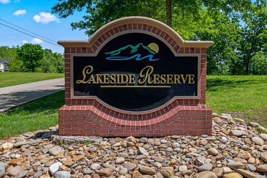 Lakeside-Reserve-Condos-80