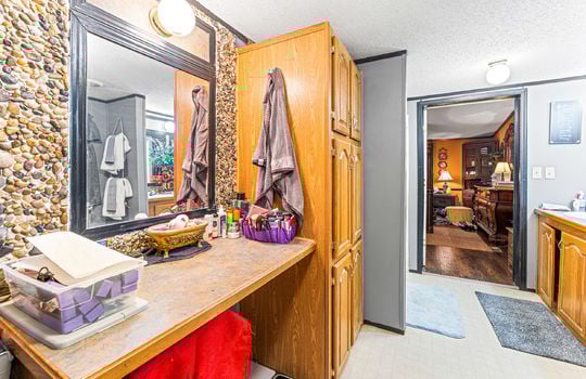 7726 misty point way-36