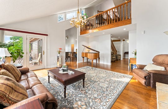1121 hollyberry ct-10