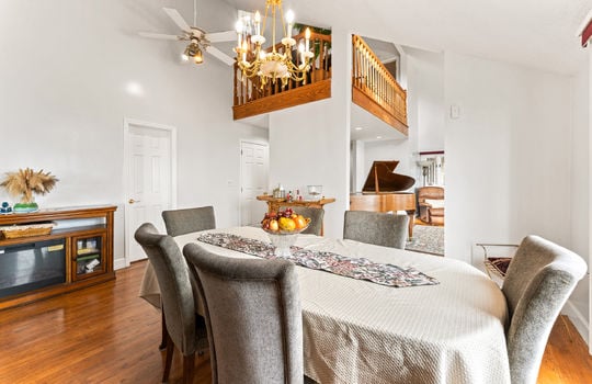 1121 hollyberry ct-25