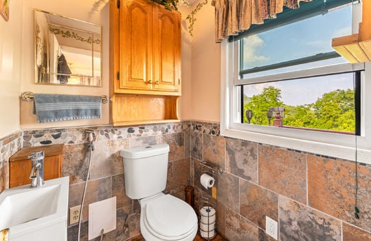 1121 hollyberry ct-52