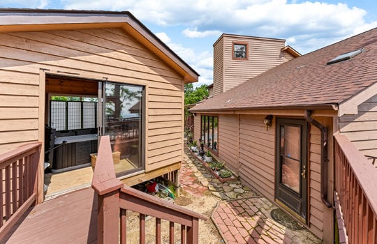 1121 hollyberry ct-58