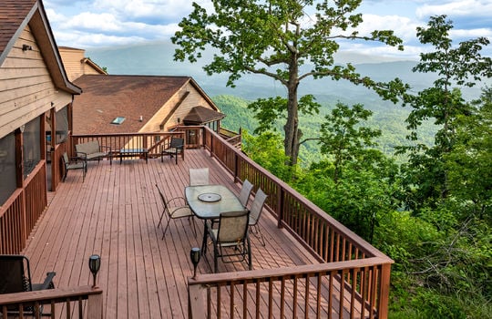 1121 hollyberry ct-60