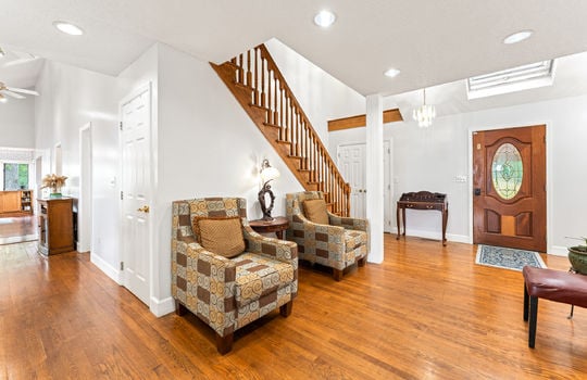 1121 hollyberry ct-9