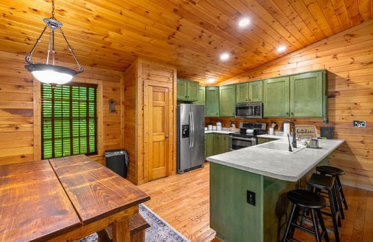 3856 ravens den way-10