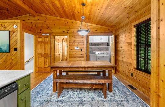 3856 ravens den way-13