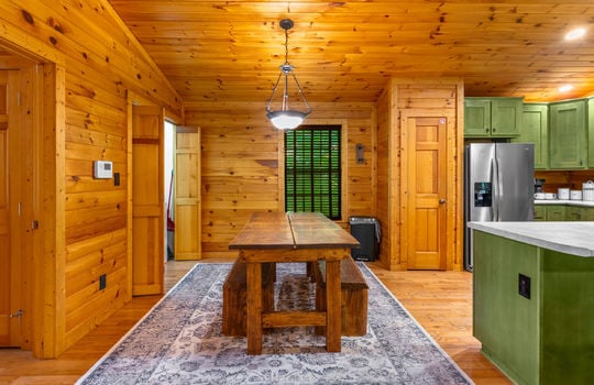 3856 ravens den way-14