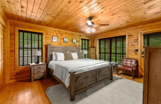 3856 ravens den way-16
