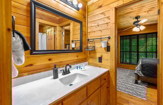 3856 ravens den way-23