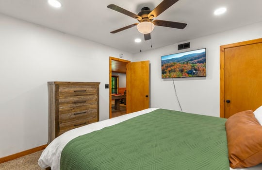3856 ravens den way-35