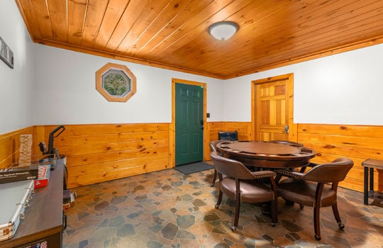 3856 ravens den way-37