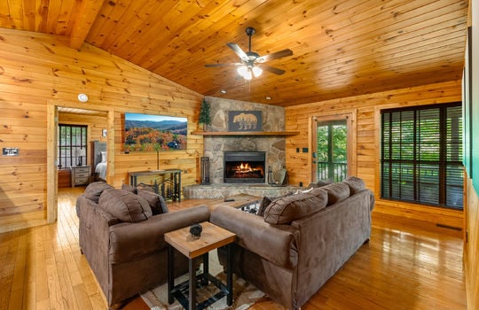 3856 ravens den way-6