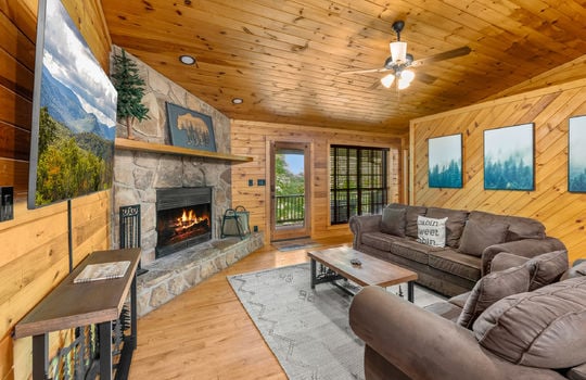 3856 ravens den way-8