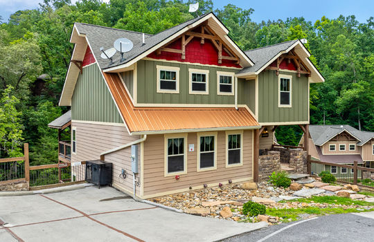 1123 anastasia way-2