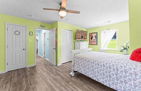 110 halcomb drive-29