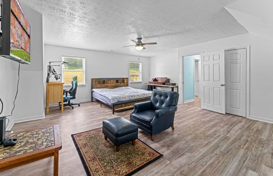 110 halcomb drive-31