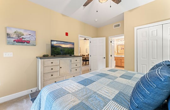 527 river place u516-16