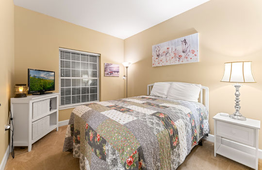 527 river place u516-21