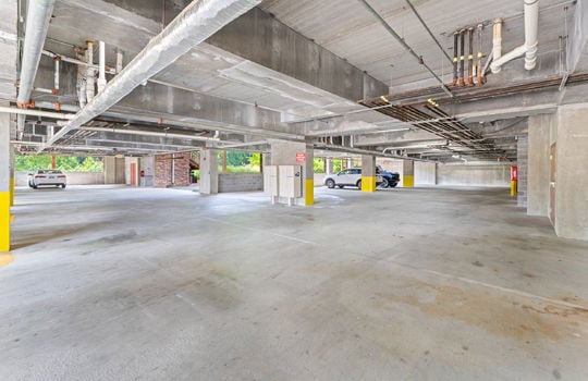 527 river place u516-30