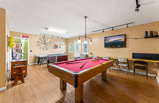 527 river place u516-33