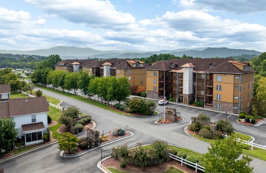 527 river place u516-53