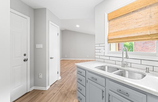 8410 woodbend trail-14