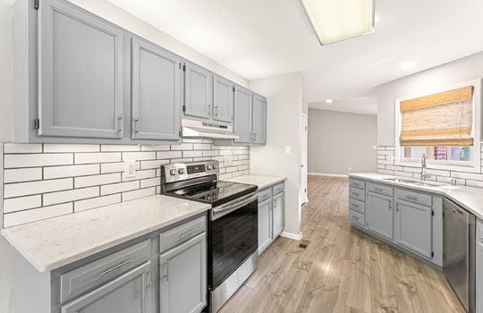 8410 woodbend trail-15