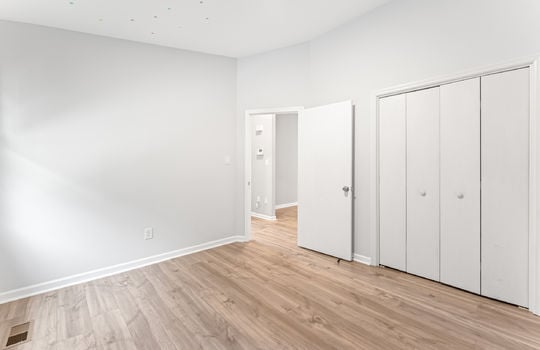 8410 woodbend trail-18