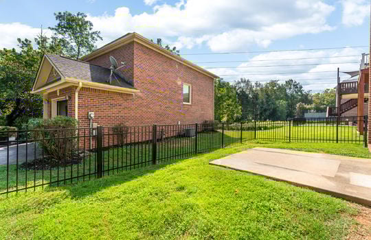 8410 woodbend trail-36