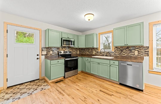 116 thomas lane - ht-10