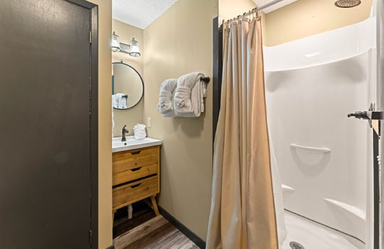 1634 spruce drive-25